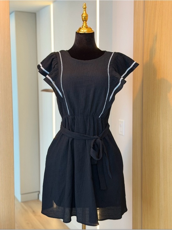 Banana Republic Dresses & Skirts - Banana Republic Black Ruffle Sleeve Mini Dress | City Muse